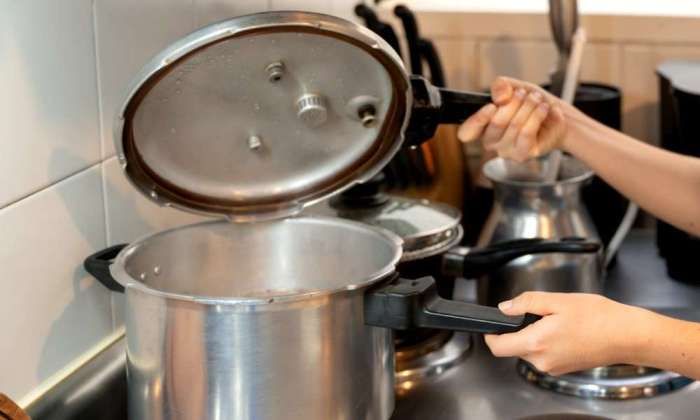 How to Use Old Style Pressure Cooker A Beginners Guide