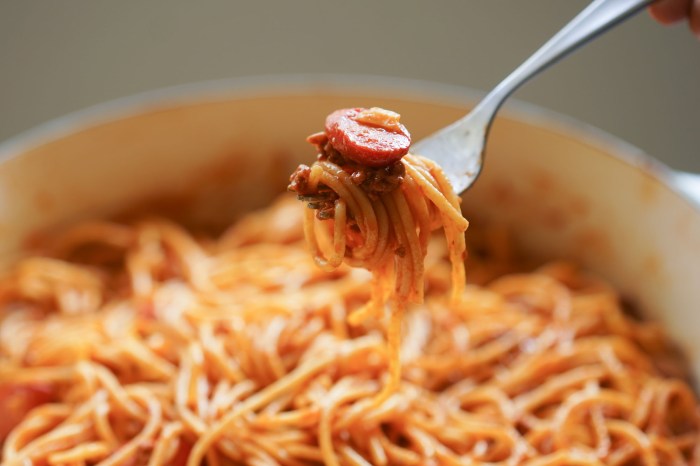 How to cook Filipino style spaghetti with milk